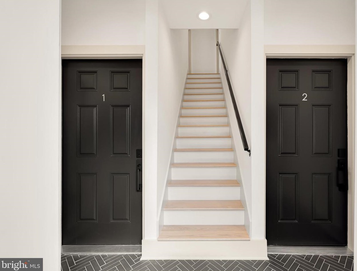 1114 Penn St, Washington, DC 20002-2656