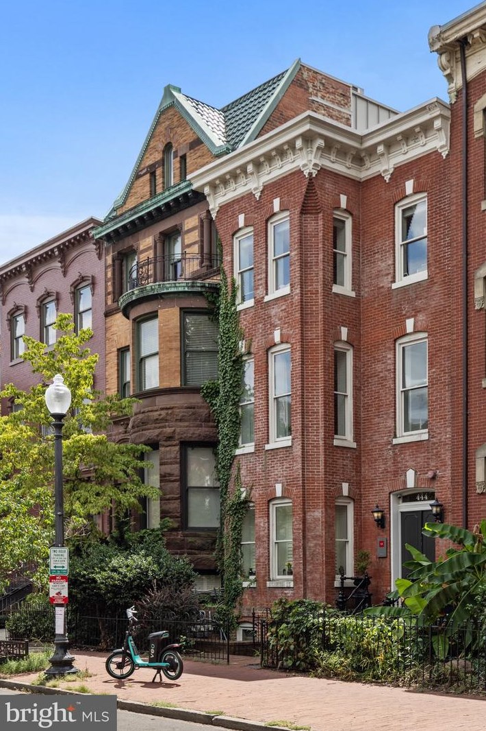 444 M St, Washington DC  20024-2603 exterior