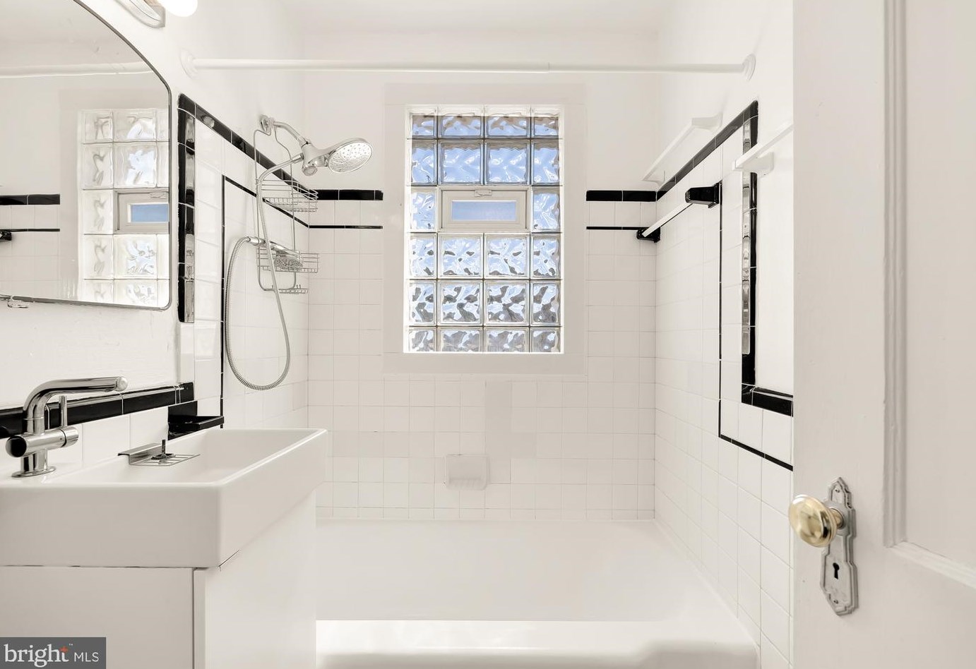 21 Hamilton St, Washington DC  20011-6715 exterior