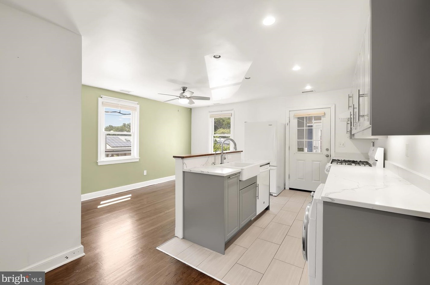 21 Hamilton St, Washington DC  20011-6715 exterior