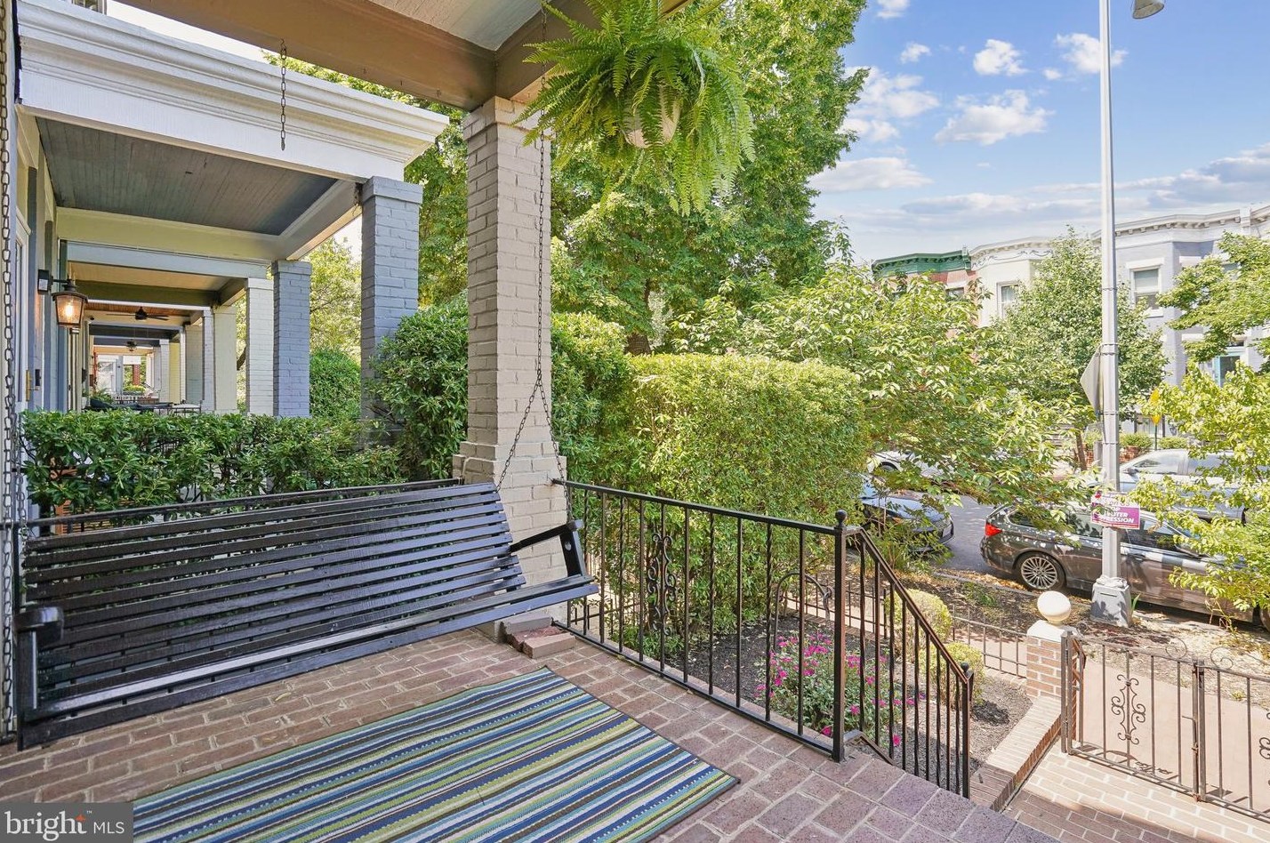 645 5th St, Washington, DC 20002-5201
