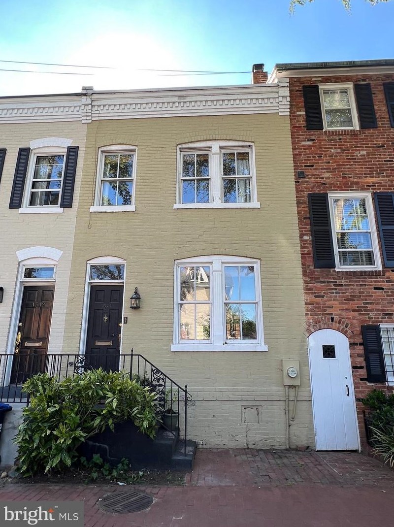 1344 27th St, Washington DC  20020-3656 exterior