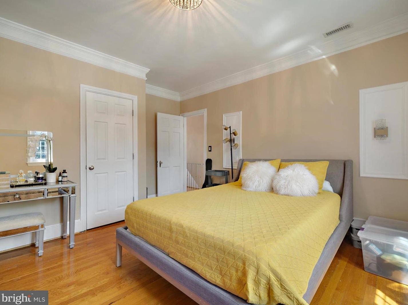 5376 28 St, Washington DC  20007-3355 exterior