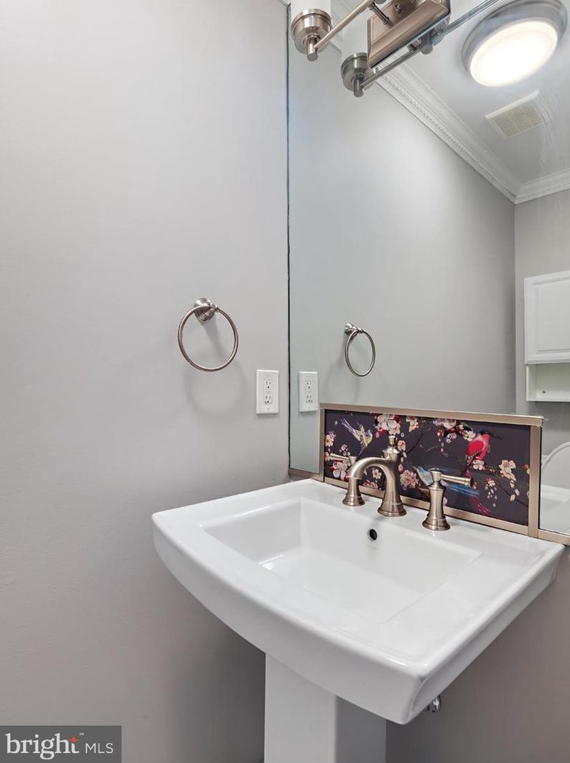 5376 28 St, Washington DC  20007-3355 exterior