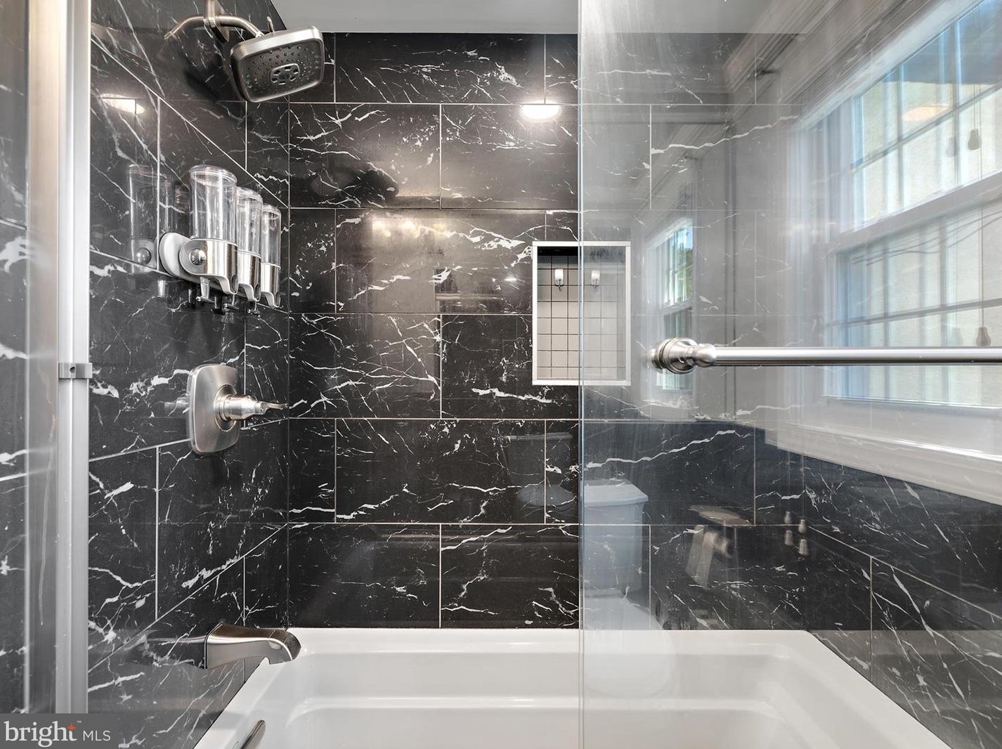 5376 28 St, Washington DC  20007-3355 exterior