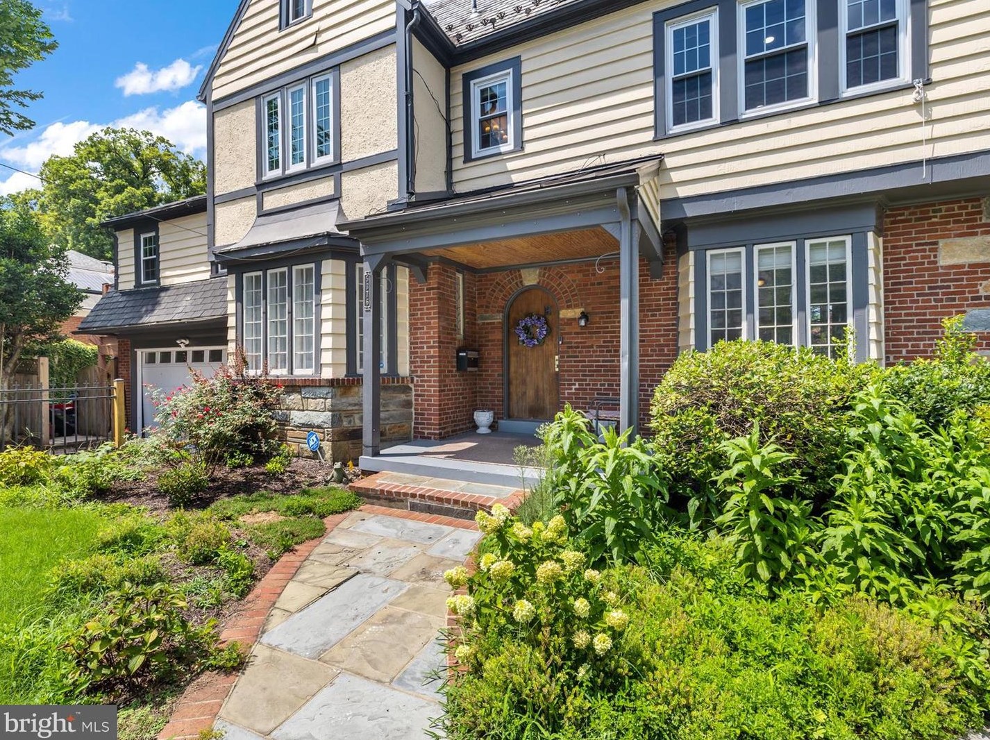5376 28th St, Washington, DC 20015-1330