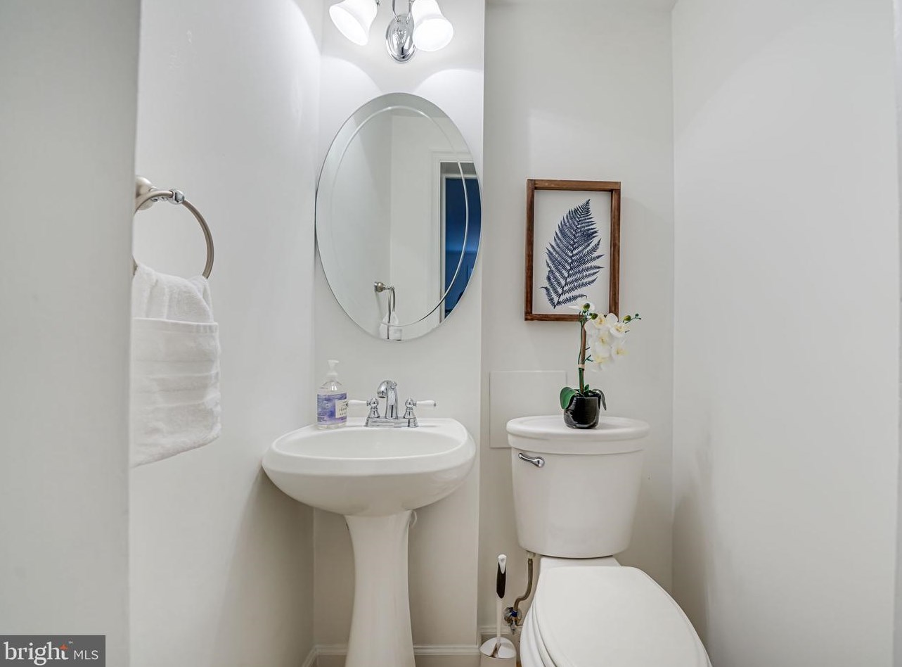 1320 27th St, Washington DC  20020-3656 exterior