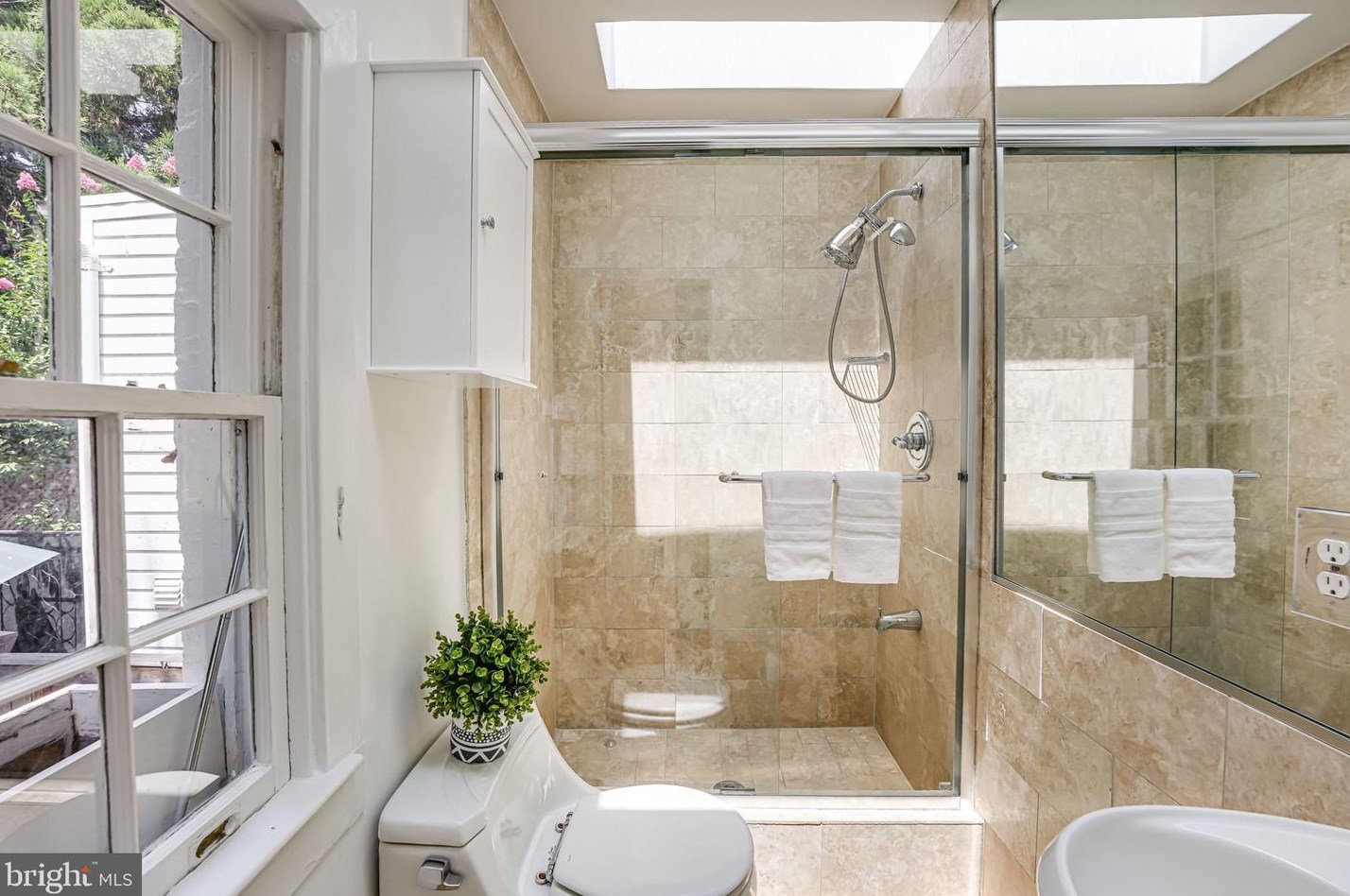 1320 27th St, Washington DC  20020-3656 exterior