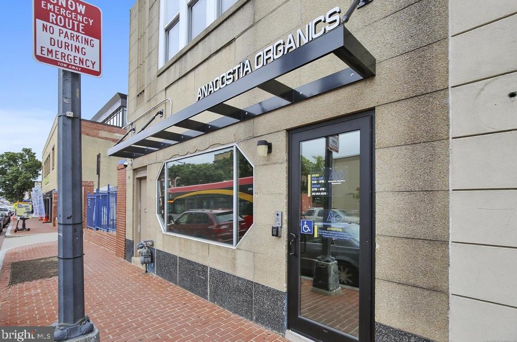 2248 Shannon Pl, Washington DC  20020-5740 exterior