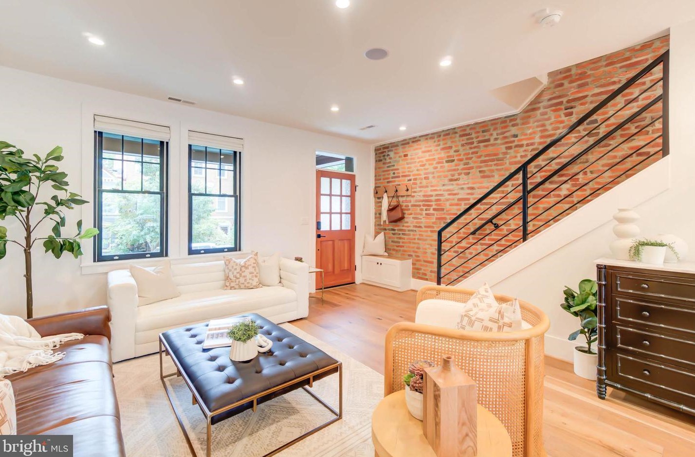 244 10th St, Washington DC  20002-6214 exterior