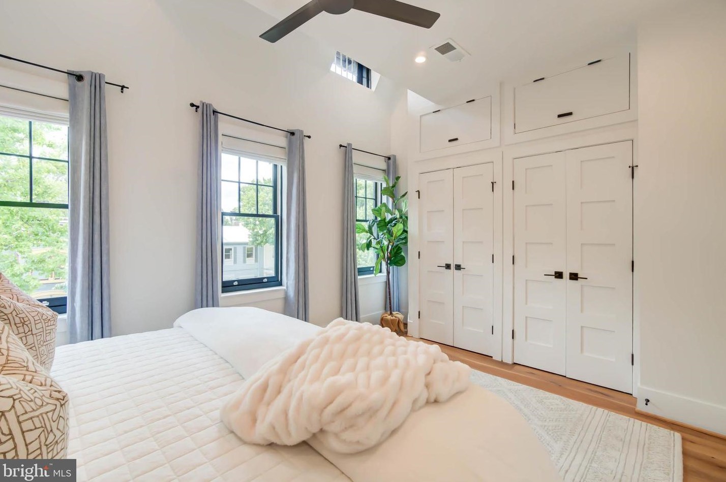 244 10th St, Washington DC  20002-6214 exterior