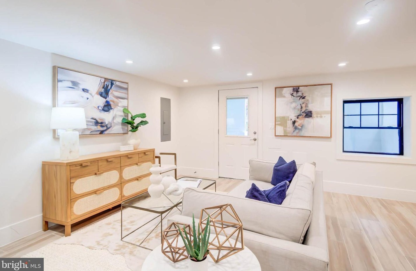 244 10th St, Washington DC  20002-6214 exterior