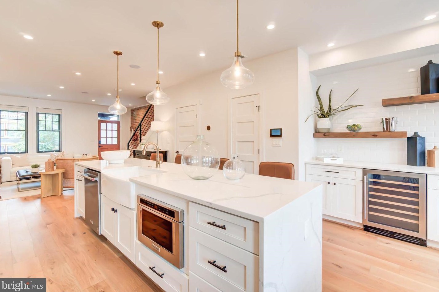 244 10th St, Washington DC  20002-6214 exterior