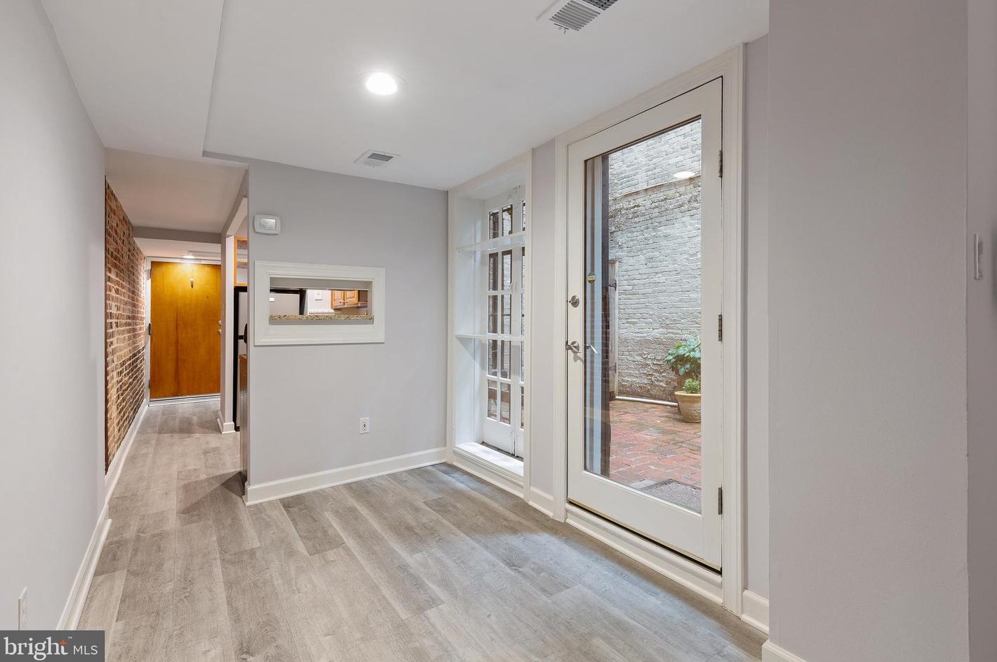 1704 19th St, Washington, DC 20009-1627