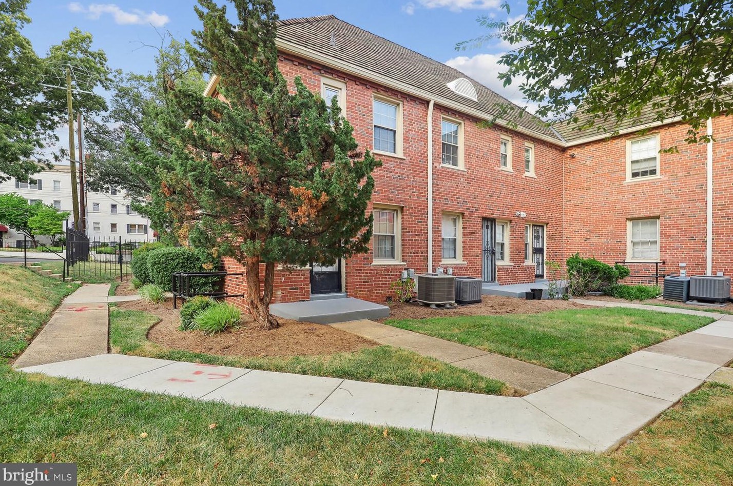 3913 Pennsylvania Ave Se, Washington, DC 20020