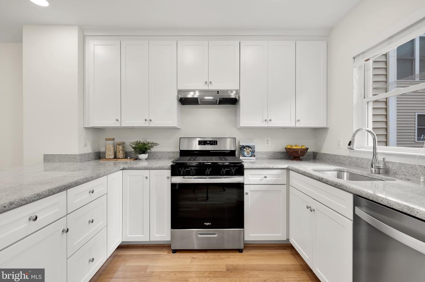 925 4 St, Washington DC 20003-3450 exterior