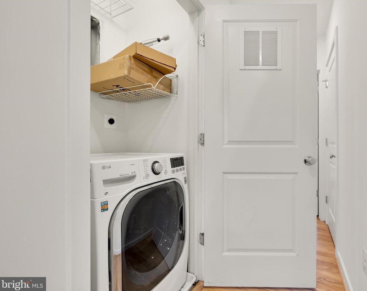 925 4 St, Washington DC 20003-3450 exterior