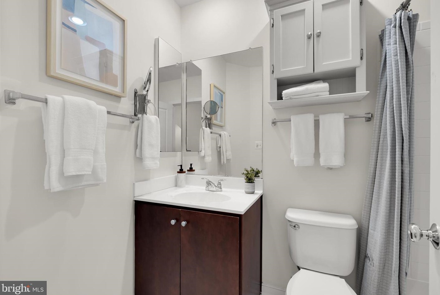 925 4 St, Washington DC 20003-3450 exterior