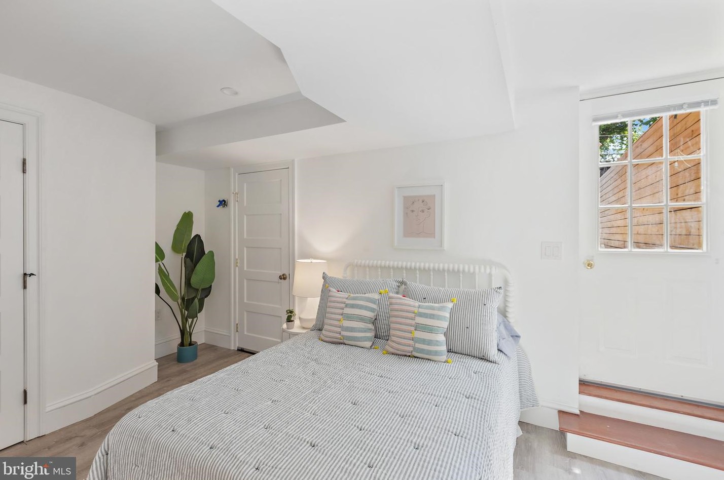 243 12th St, Washington DC  20003-1401 exterior