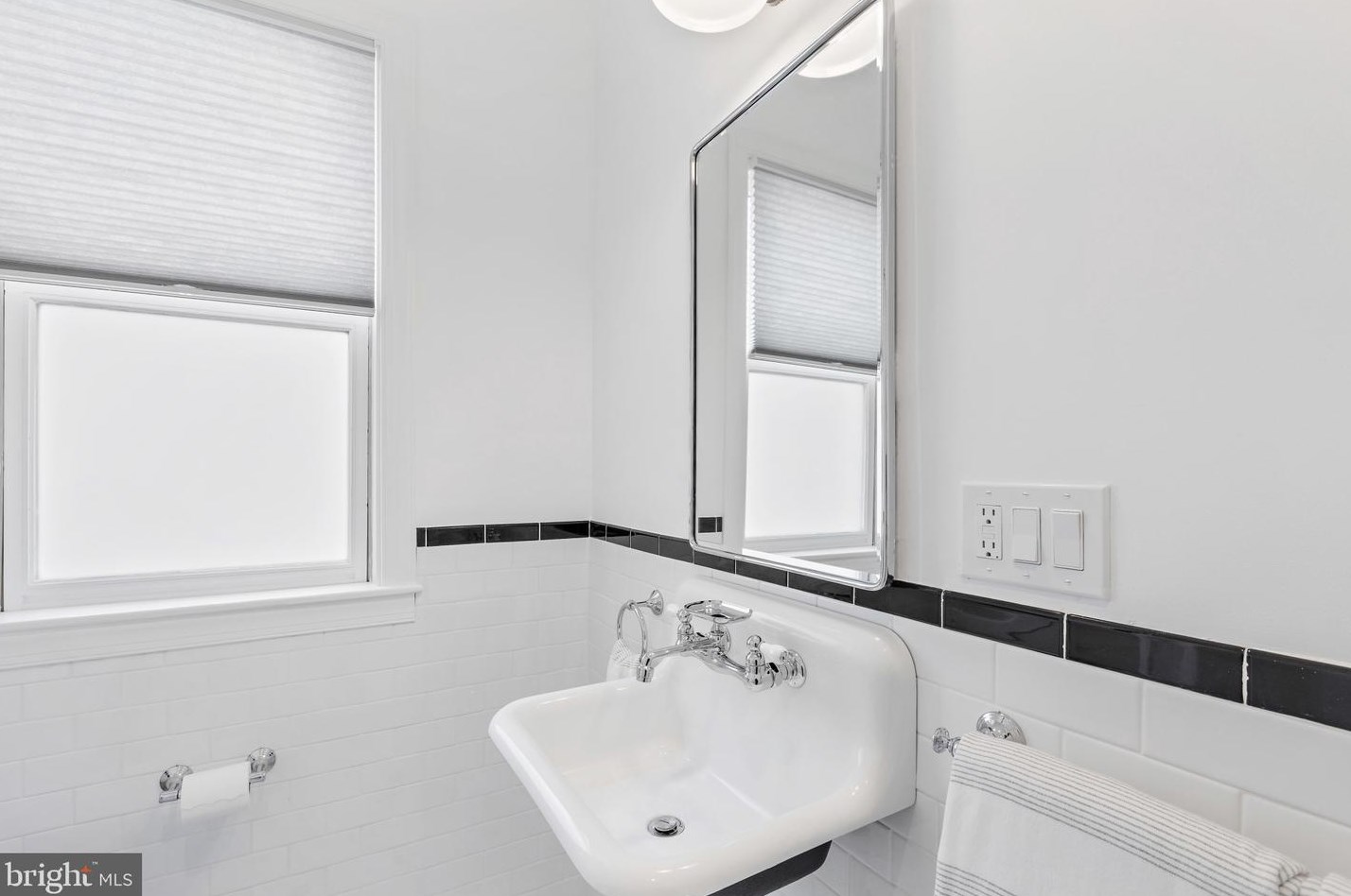 243 12th St, Washington DC  20003-1401 exterior