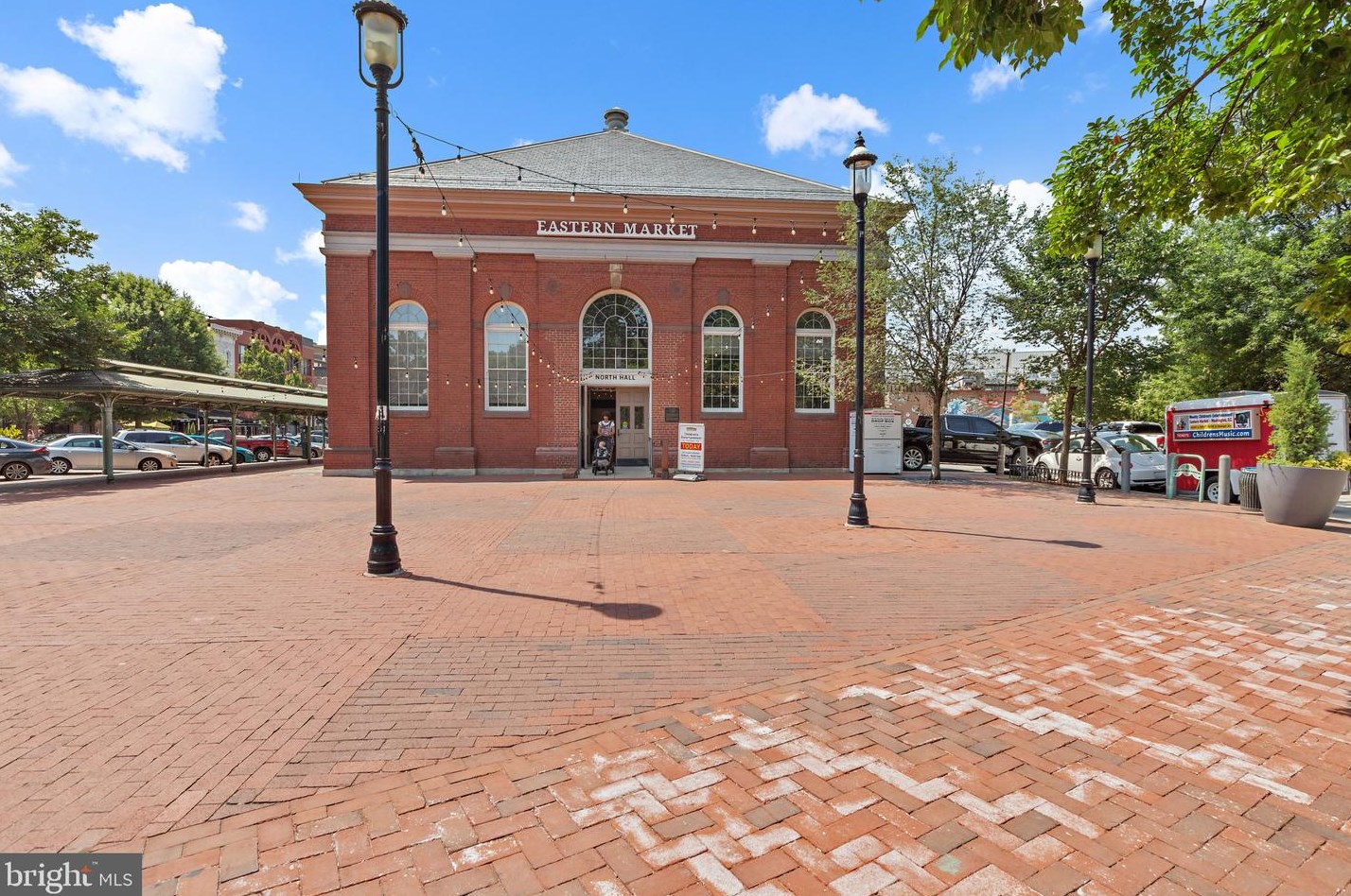 243 12th St, Washington DC  20003-1401 exterior