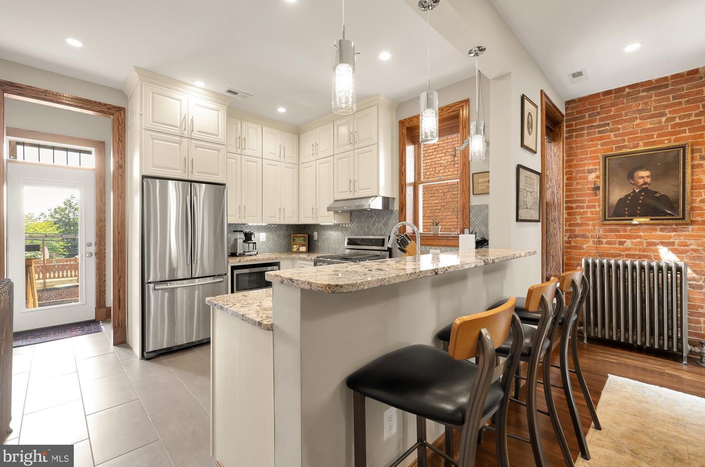 2014 Capitol St, Washington DC 20002-1328 exterior