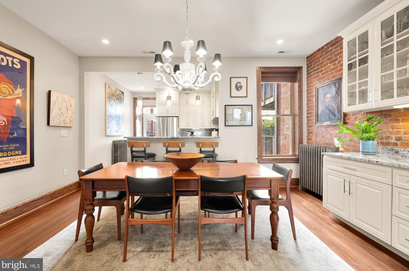 2014 Capitol St, Washington DC 20002-1328 exterior