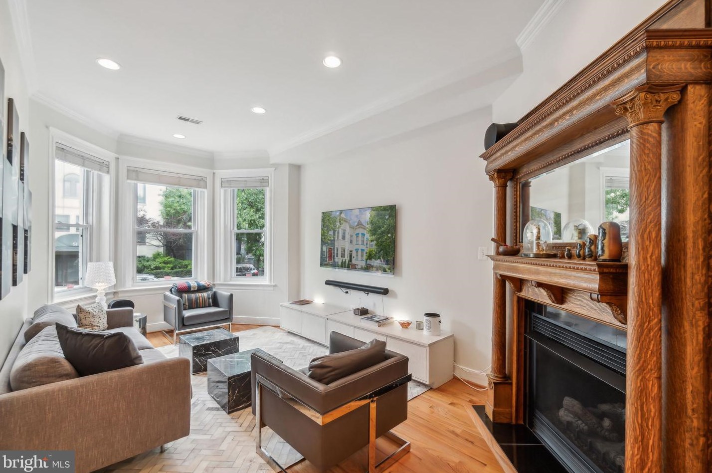 54 Randolph Pl, Washington DC  20001-1124 exterior