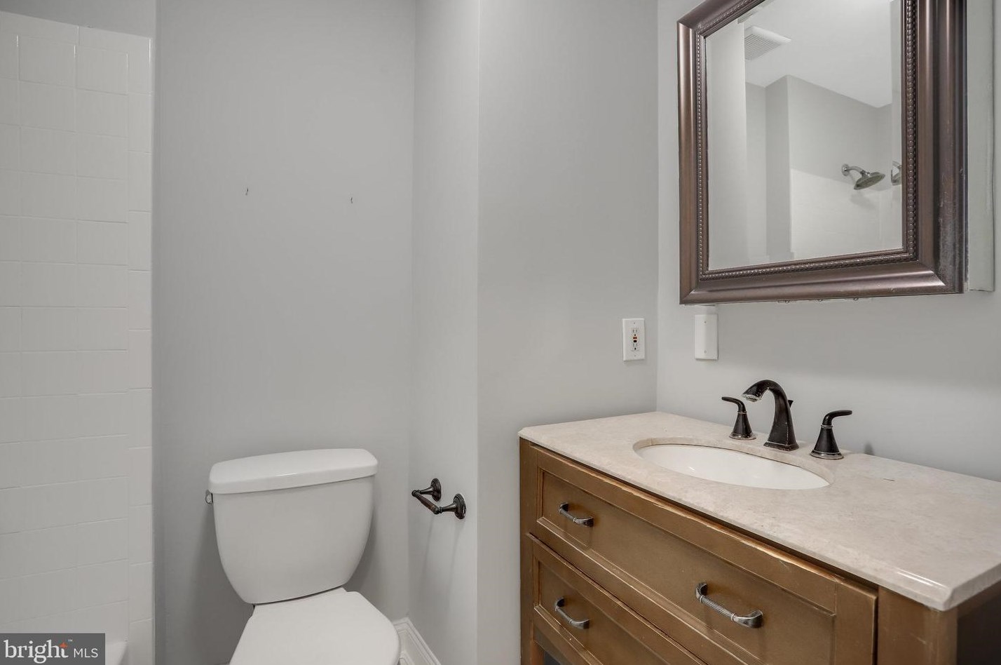 629 18th St, Washington DC  20002-7209 exterior