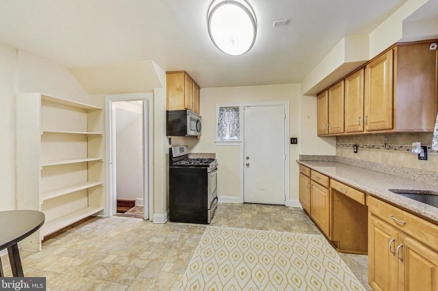 6216 New Hampshire Ave, Washington DC  20037-2303 exterior