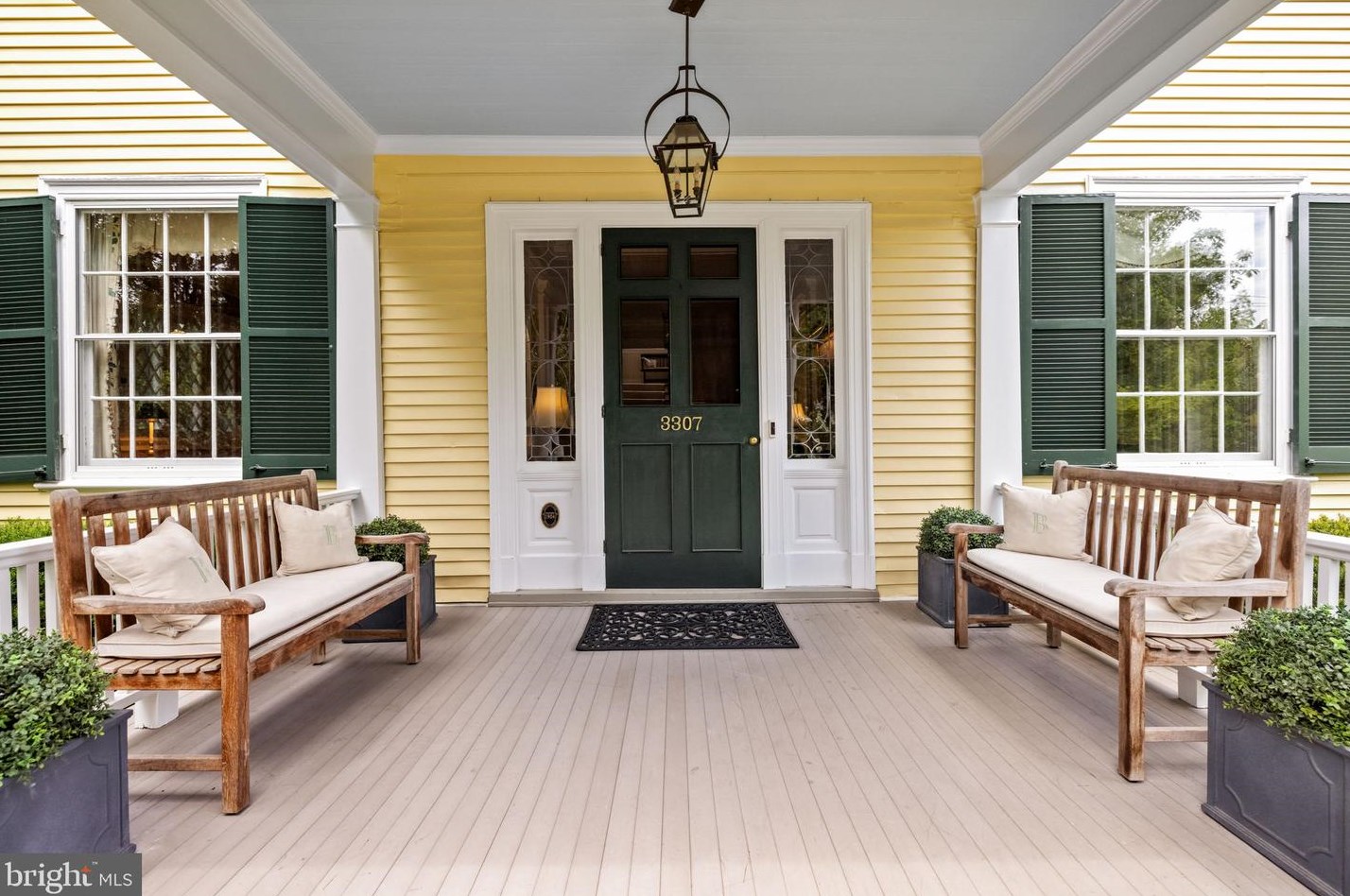 3307 Newark St, Washington, DC 20008-3331