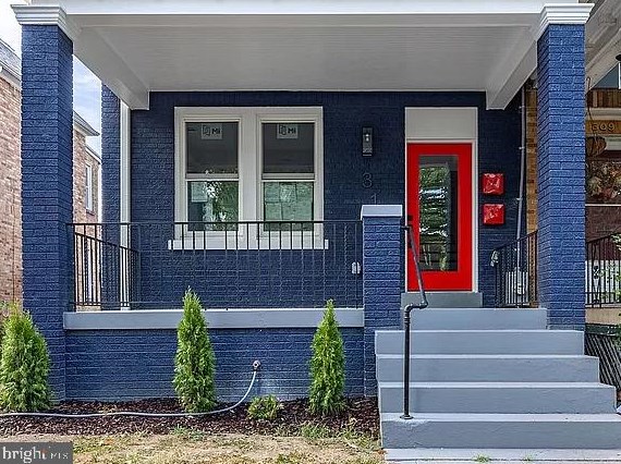 311 Longfellow St, Washington, DC 20011-2122