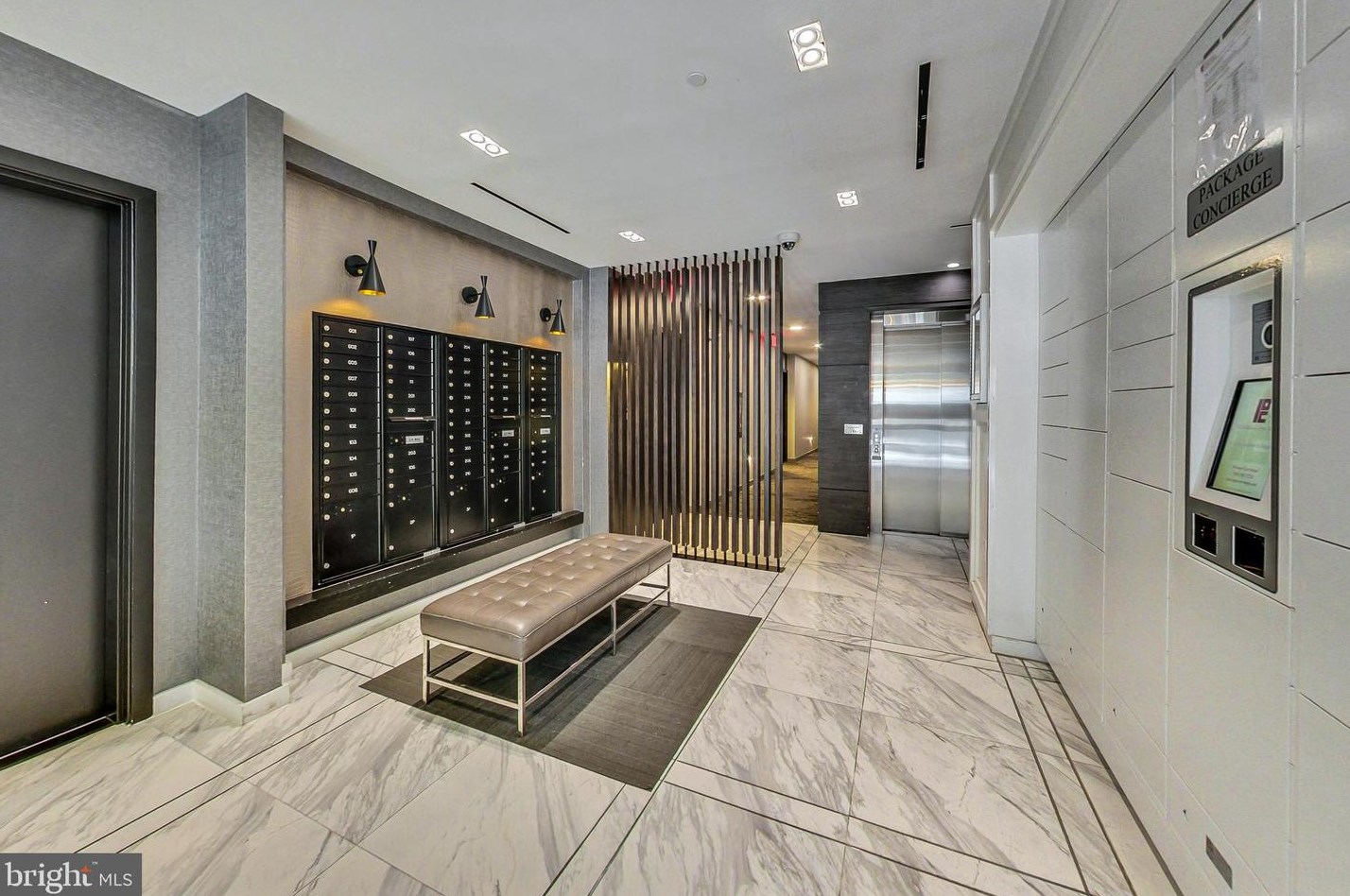 900 11th St, Washington DC 20002-3702 exterior