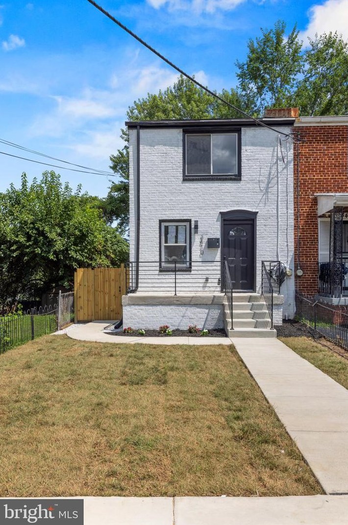 3410 24th St Se, Washington, DC 20020