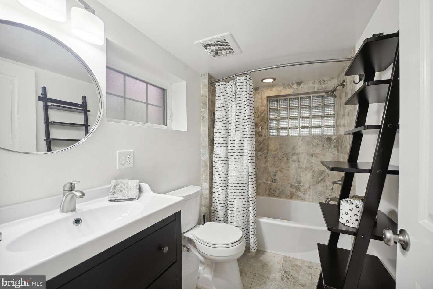 1409 Rdg Pl, Washington DC 20020-5640 exterior