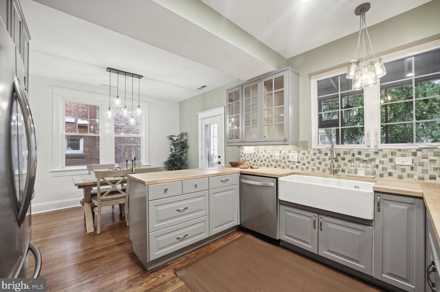 1409 Rdg Pl, Washington DC 20020-5640 exterior