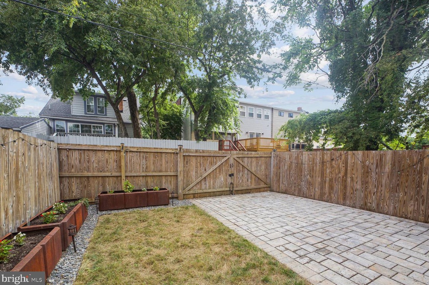 1409 Rdg Pl, Washington DC 20020-5640 exterior