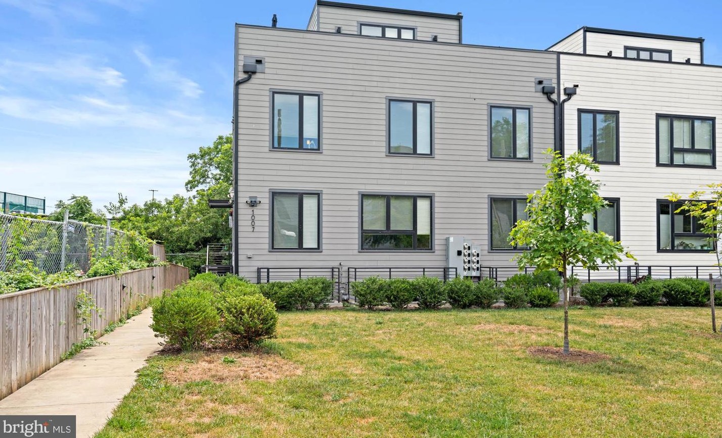 1007 Bryant St Ne #2, Washington, DC 20018