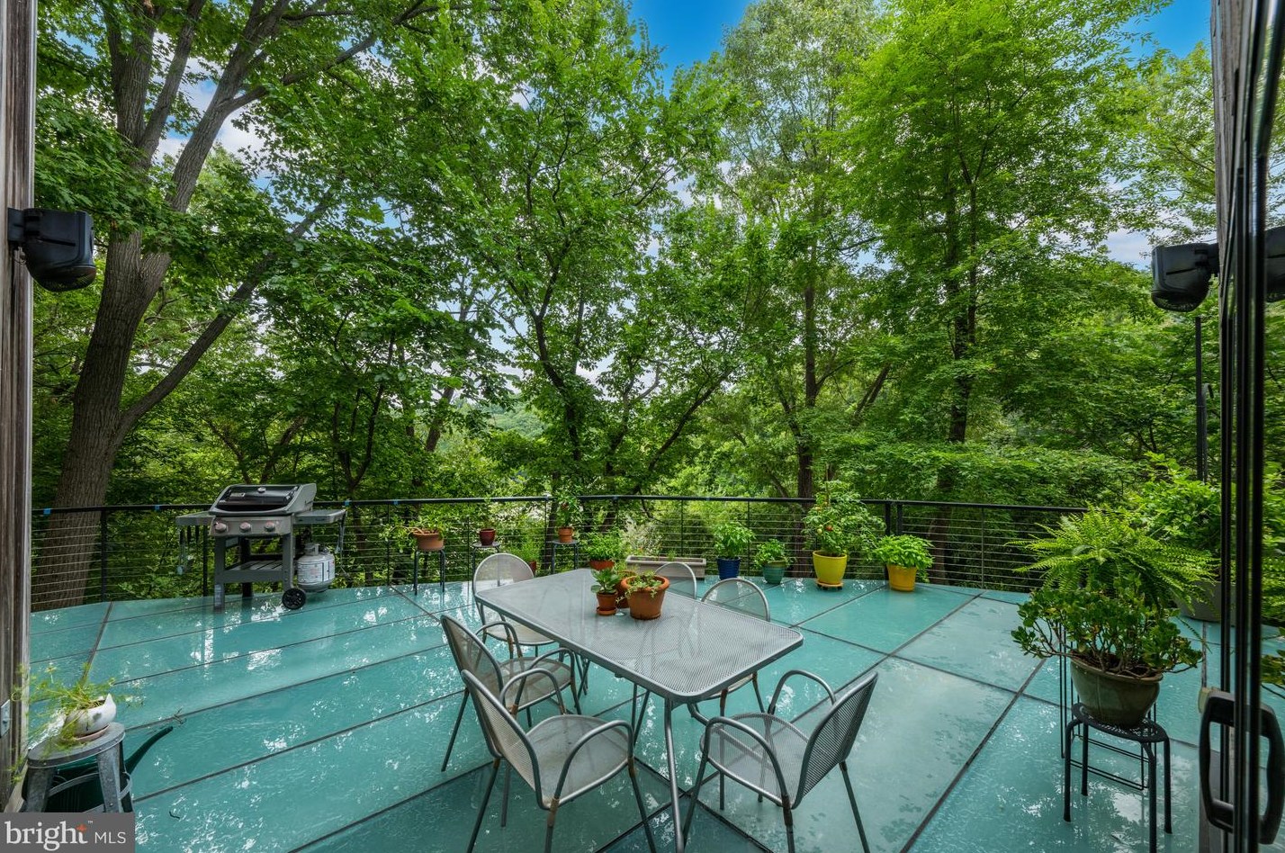 2605 Klingle Rd, Washington DC  20008-1202 exterior