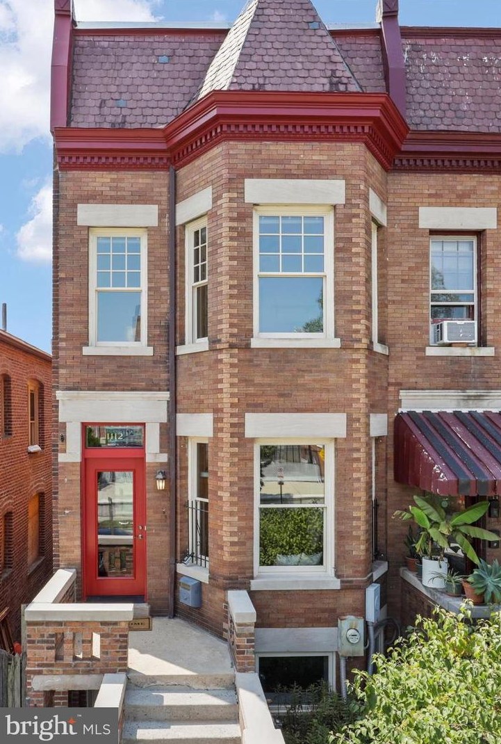 1112 Girard St, Washington, DC 20009-5324