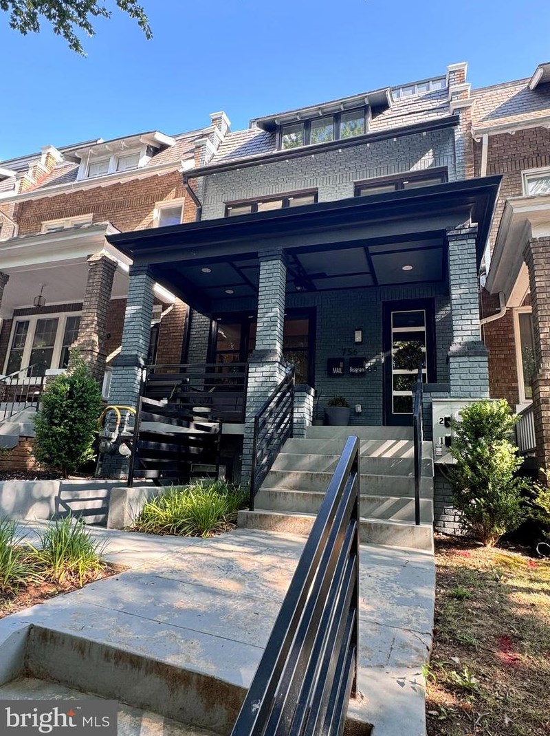 756 Princeton Pl Nw #2, Washington, DC 20010
