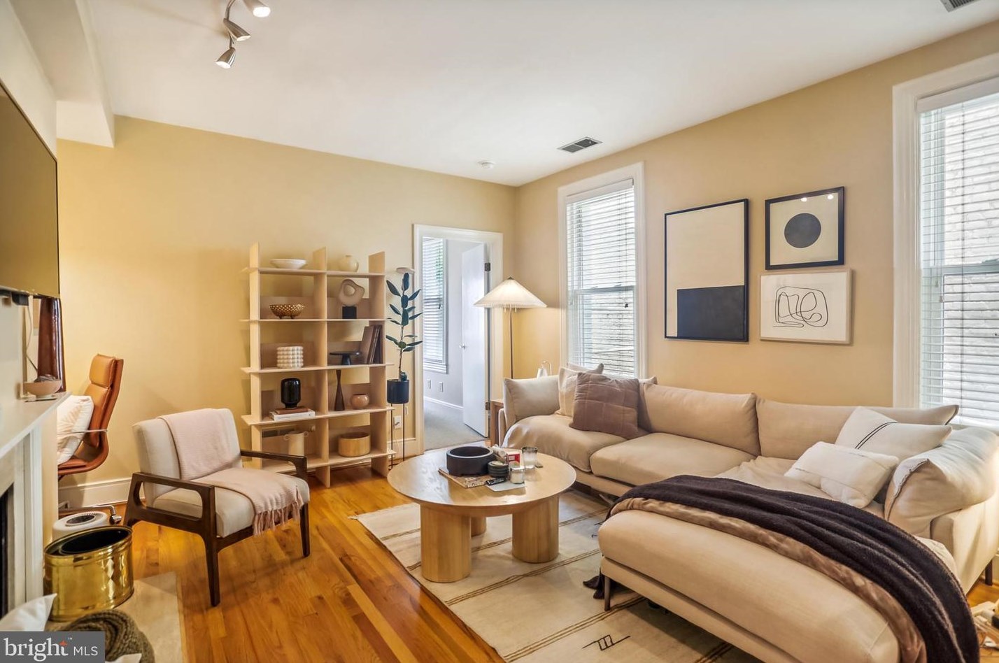 2113 N St, Washington, DC 20037-3018