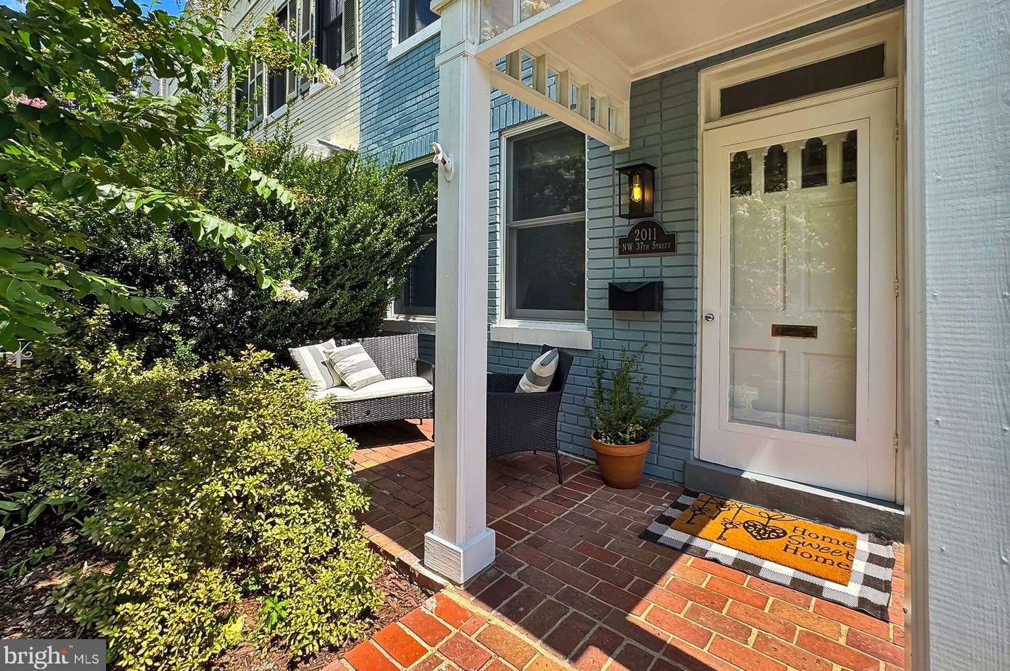 2011 37th St, Washington, DC 20020-1260