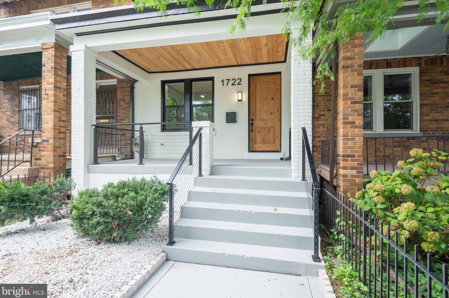 1722 C St, Washington, DC 20002-6661