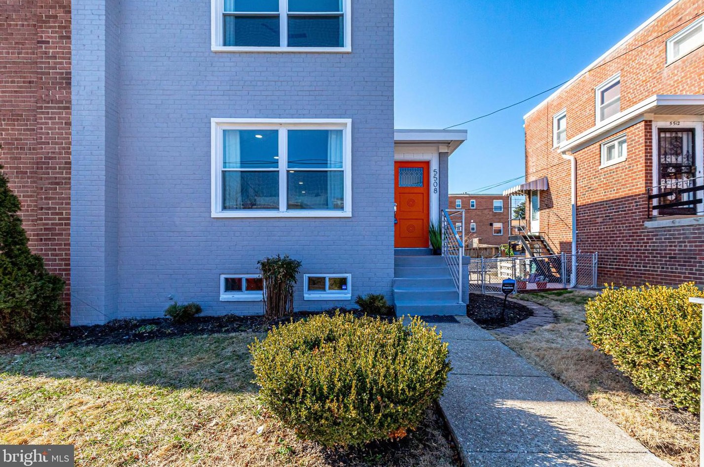 5508 Chillum Pl Ne, Washington, DC 20011