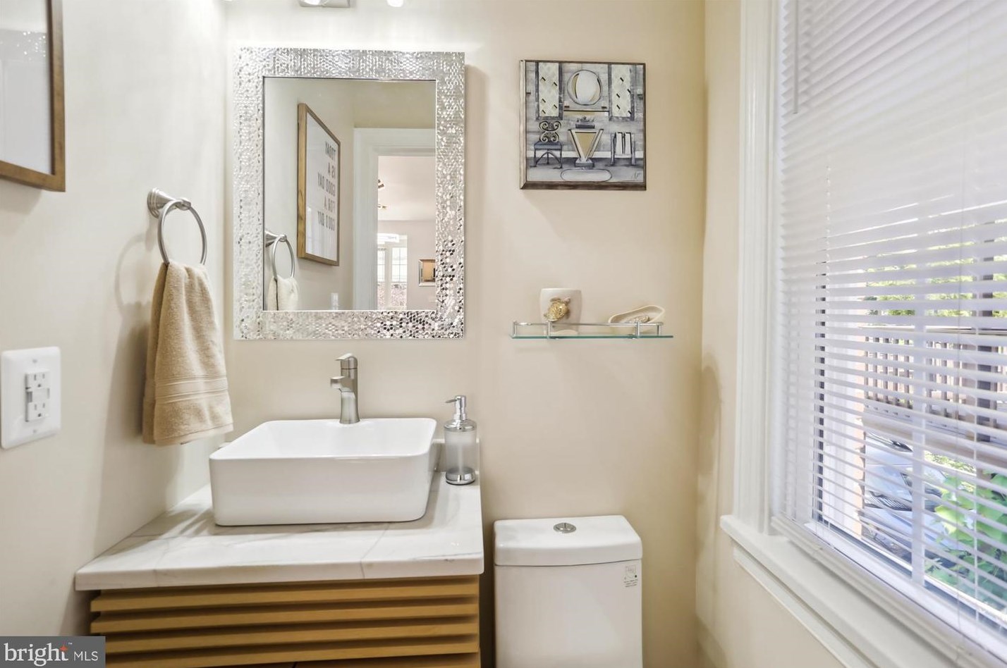 605 Tuckerman St, Washington DC  20011-1250 exterior