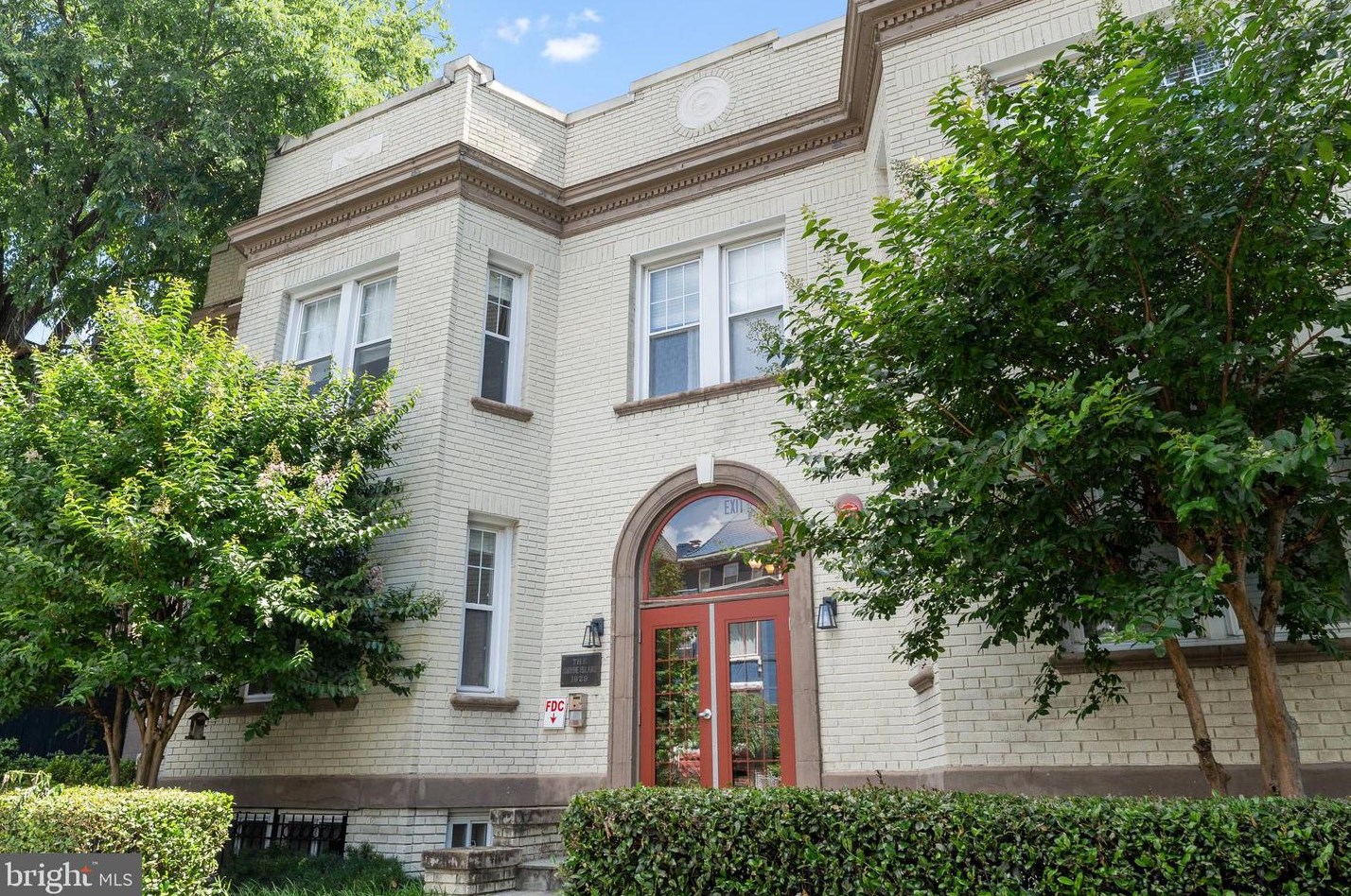 1929 First St Nw #t2, Washington, DC 20001