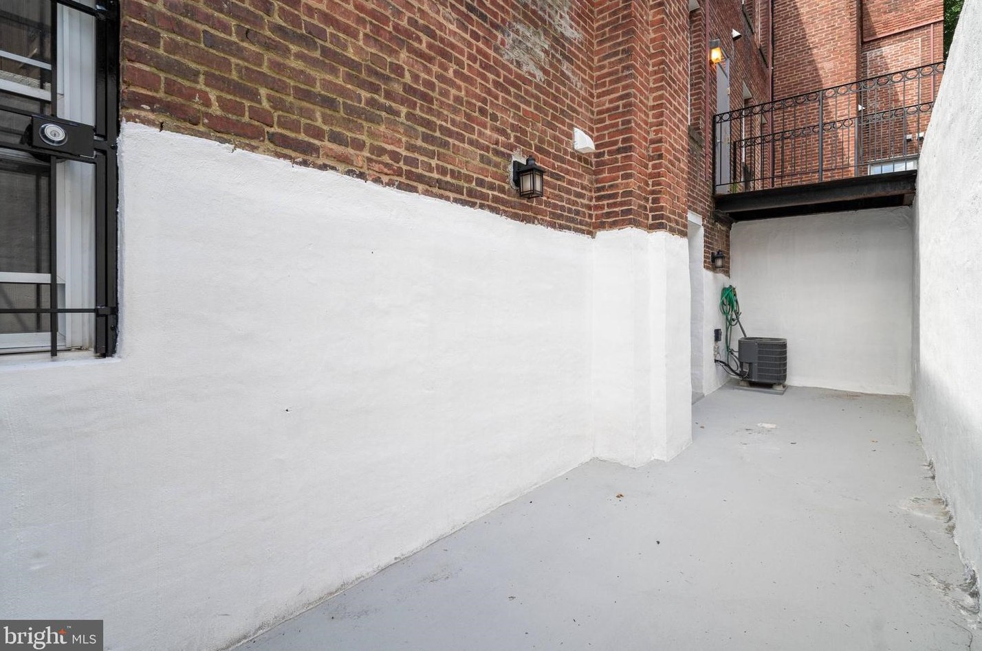 1929 1st St, Washington DC  20001-1047 exterior