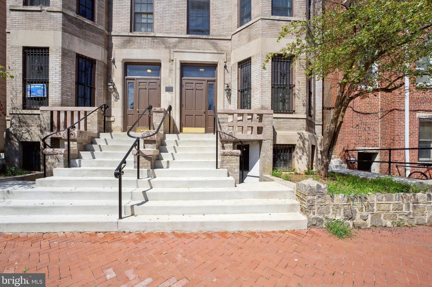 309 4th St Se #6, Washington, DC 20003