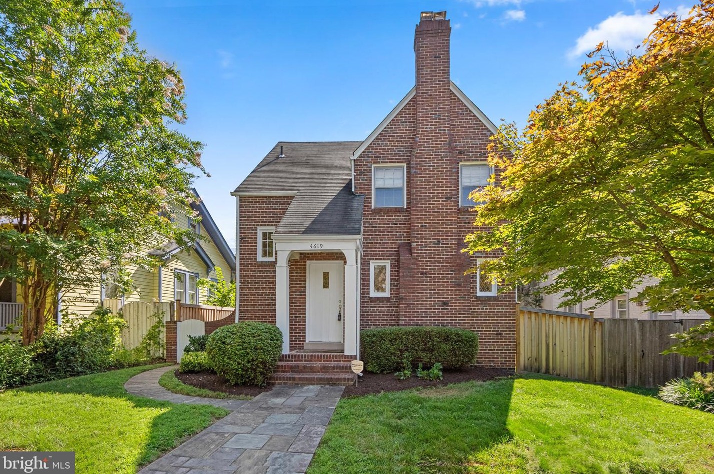 4619 49th St Nw, Washington, DC 20016